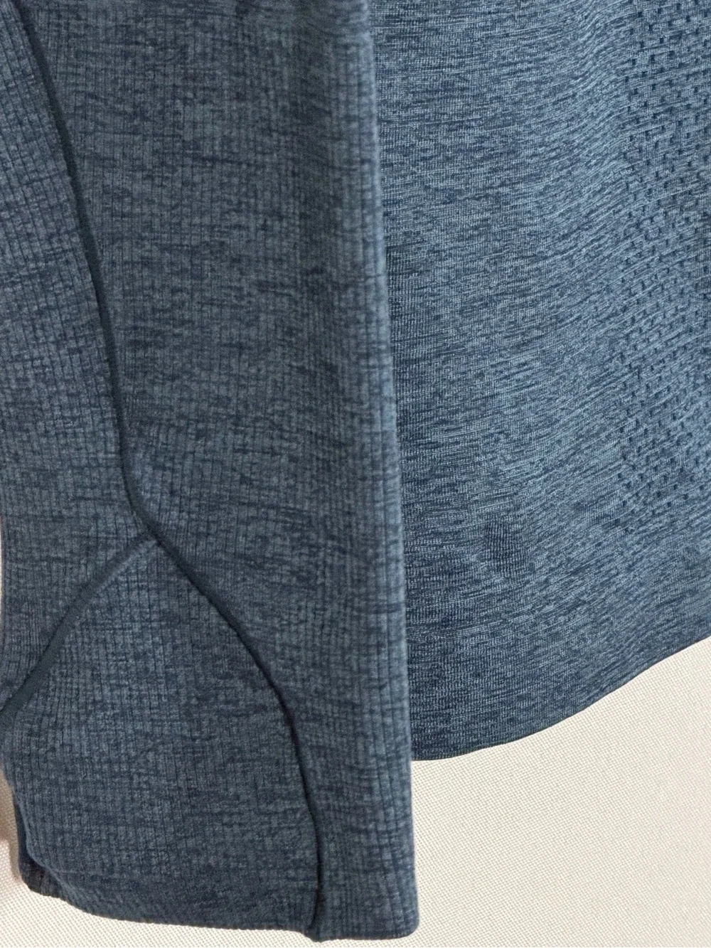 Lululemon Swiftly Tech Long Sleeve Shirt Women’s 8 Blue Thumbholes Running